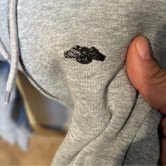 Men’s Armani Exchange zip up hoodie. Hole in sleeve, good  condition otherwise - Picture 3 of 6